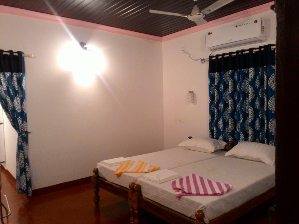 Marari Babu Homestay Mararikulam Extérieur photo